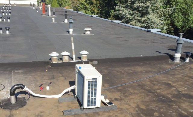 airconditioner op het dak